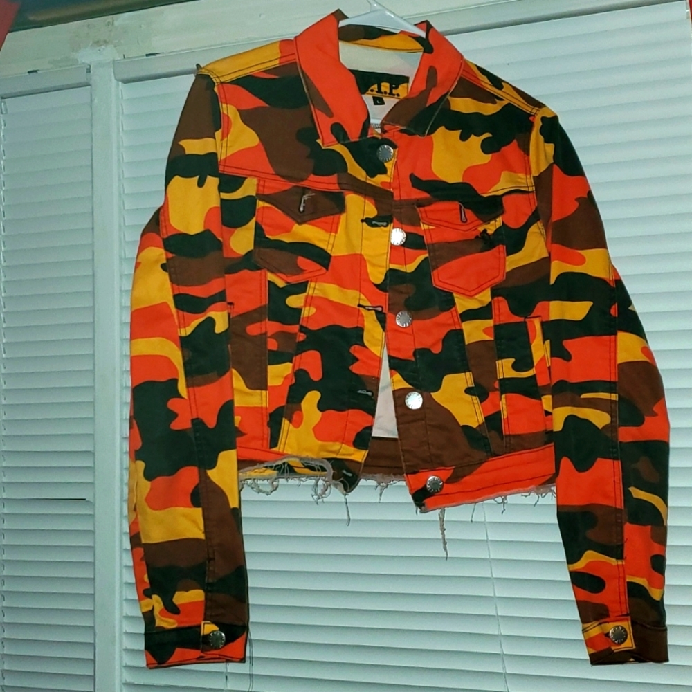 Vip short camo jacket